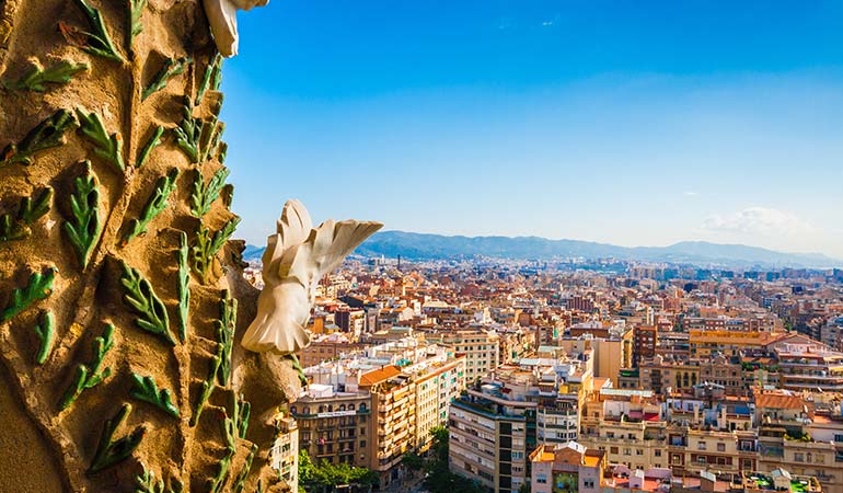 visit-sagrada-familia-towers.jpg